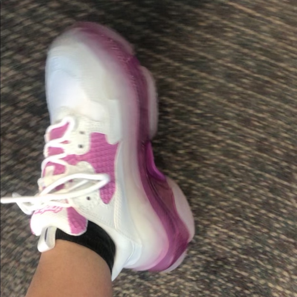 Balenciaga runner pink and white